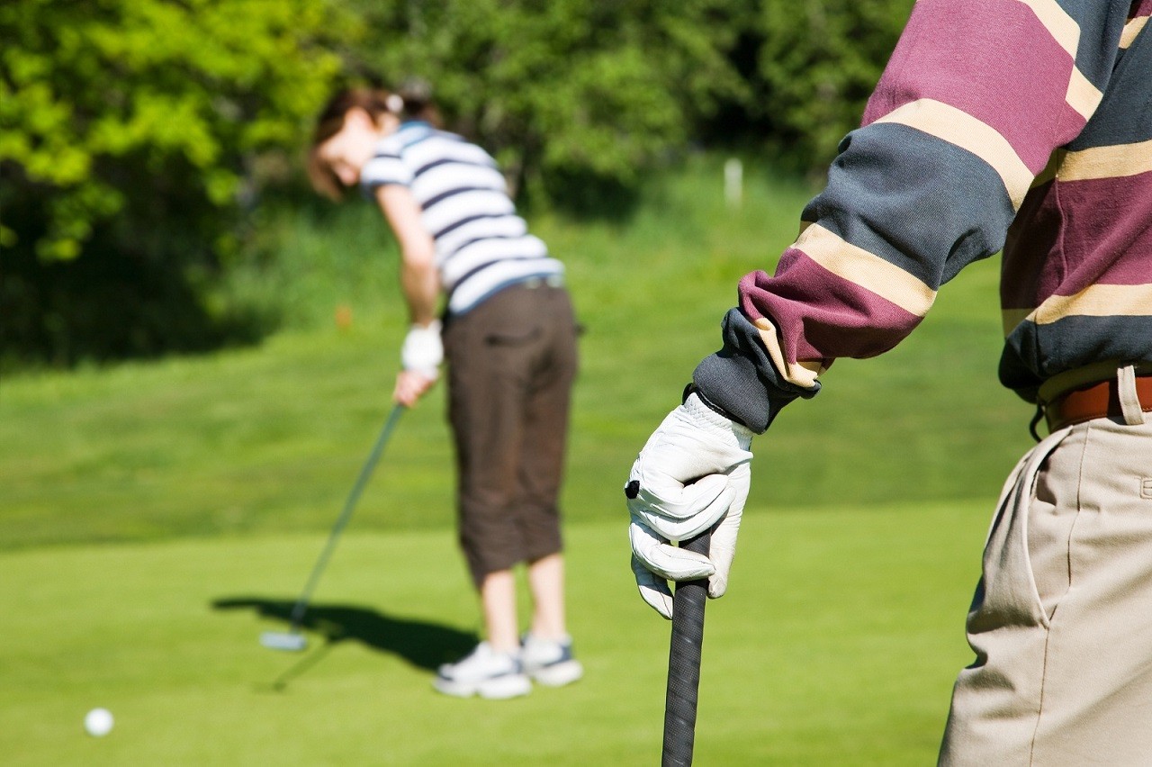 How to Grip a Golf Club